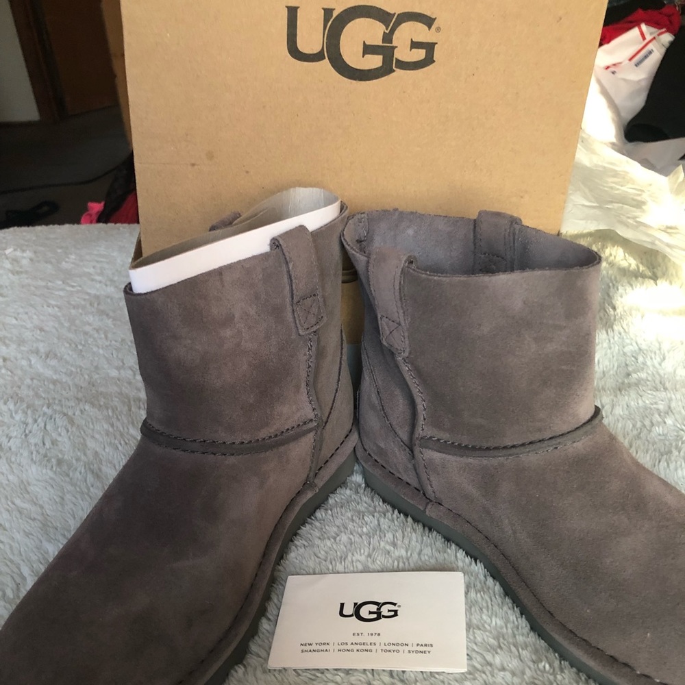 Uggs NIB Gray Classic Mini Unlined Boot Size 8
